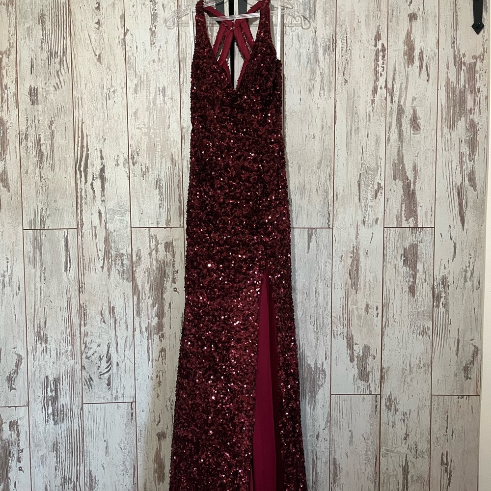 Prom Dress Burgundy Size 2 Sophia Thomas